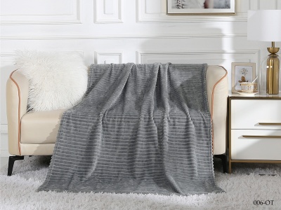 Плед Cleo "Orrizonte" велсофт двуспальный 180*200 (180/006-OT, Полоска, Серый) Плед Cleo "Orrizonte" велсофт двуспальный 180*200 (180/006-OT, Полоска, Серый)